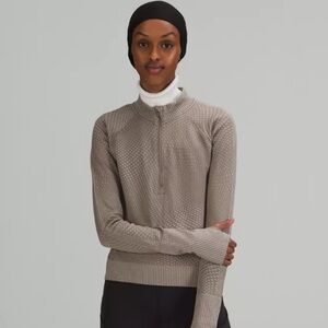 LULULEMON NWT Rest Less cropped 1/2 zip size 2